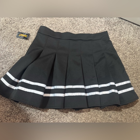 Goth Black Pleated Mini Skirt - Picture 3 of 3